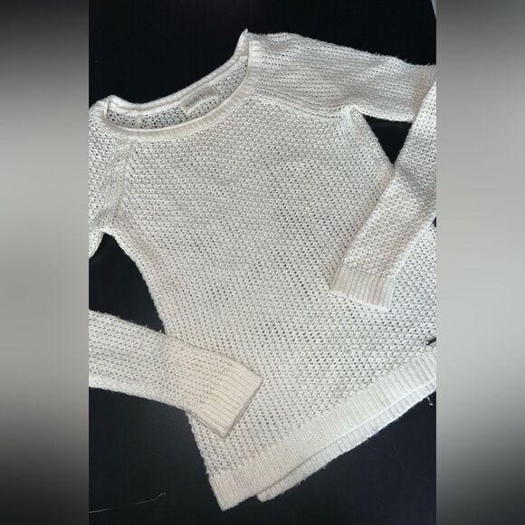 Abercrombie & Fitch Cream Wool Blend Knit Sweater Size Small EUC minimalist - Picture 1 of 5
